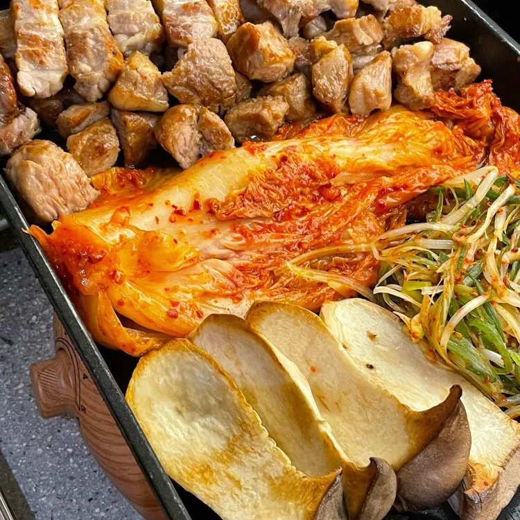 연탄부락 석촌점 - 석촌 삼겹살, 고기집 맛집 | 다이닝코드, 빅데이터 맛집검색