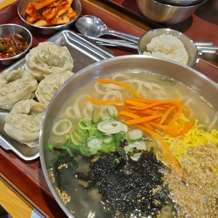 다래목 해물손칼국수전문점 - 우장산역 칼국수, 해물손칼국수 맛집 | 다이닝코드, 빅데이터 맛집검색