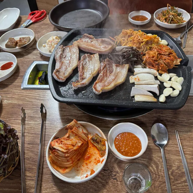 도니스토리 - 청주 삼겹살, 계란찜 맛집 | 다이닝코드, 빅데이터 맛집검색