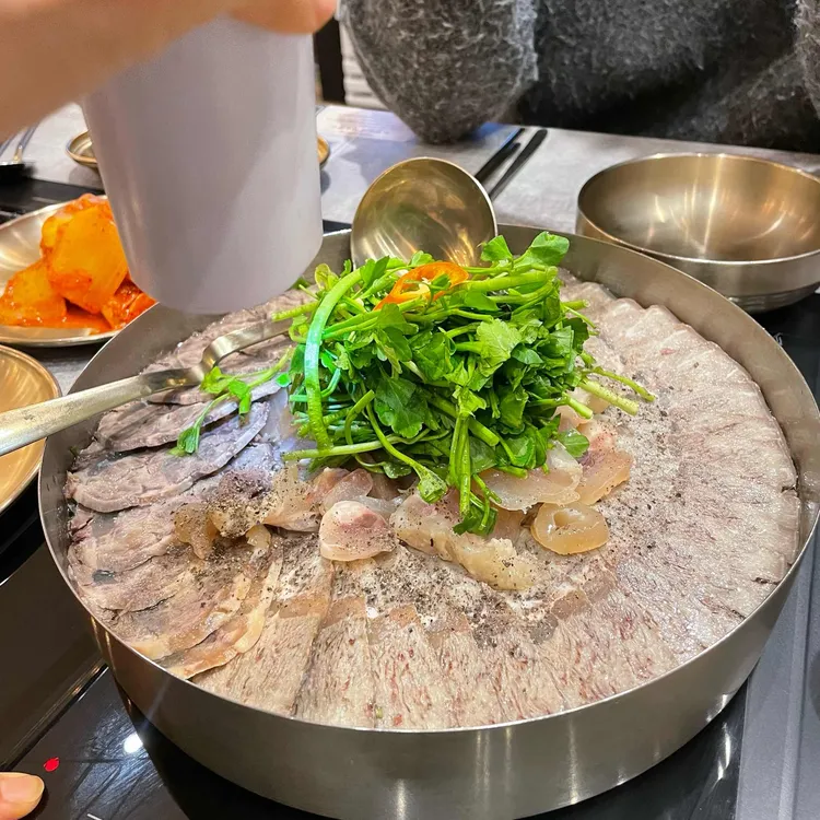 가마솥염소가든 - 홍천 전골, 흑염소 맛집 | 다이닝코드, 빅데이터 맛집검색