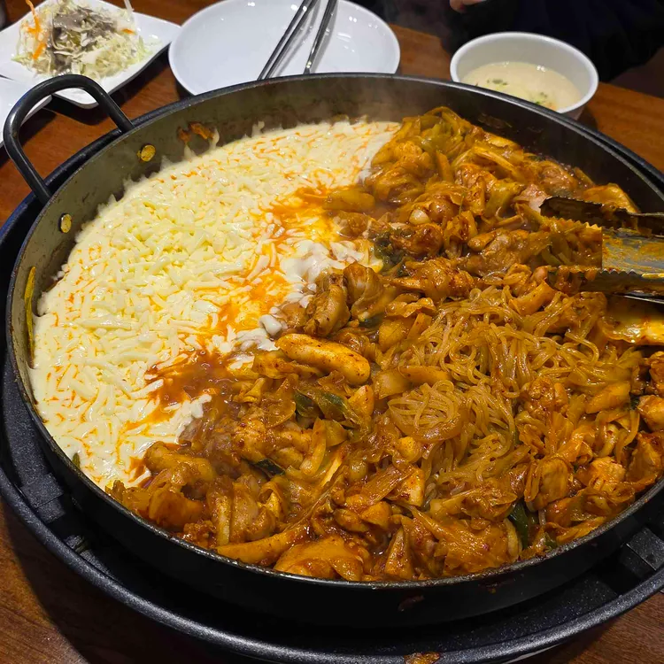 삼촌네춘천닭갈비 - 염창역 닭갈비, 철판닭갈비 맛집 | 다이닝코드, 빅데이터 맛집검색