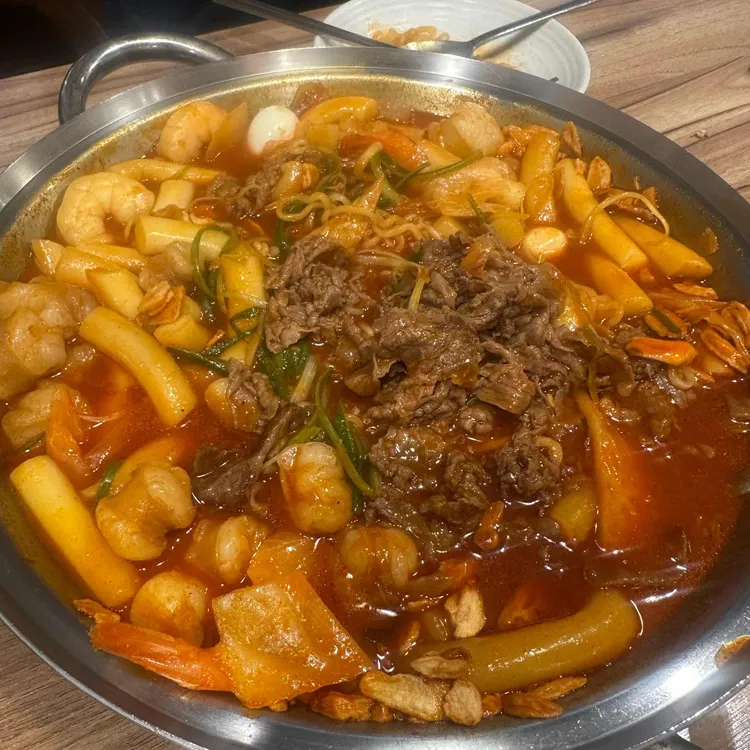 홍스 떡볶이 안동점 - 안동 떡볶이, 차돌박이떡볶이 맛집 | 다이닝코드, 빅데이터 맛집검색