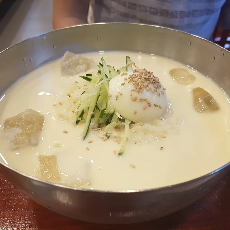 본가손칼국수 대표 사진