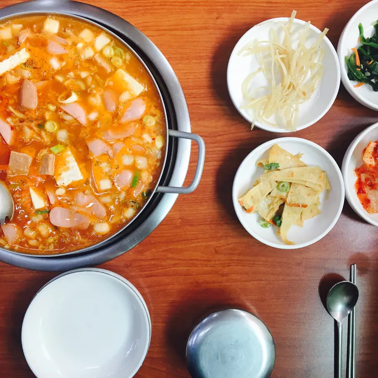 킴스부대찌개 대표 사진