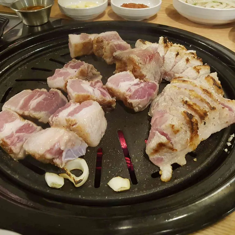 진짜돼지 대표 사진