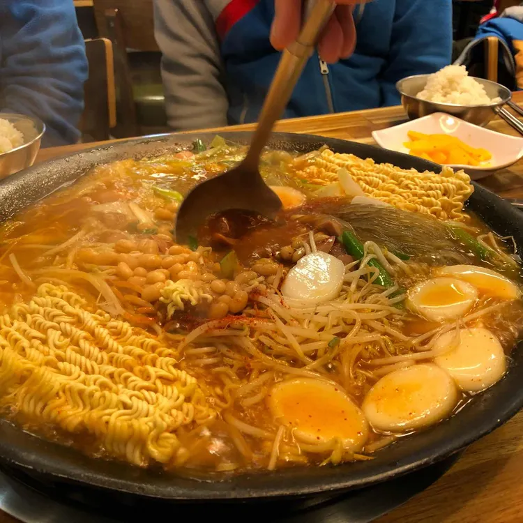 의정부 부대찌개 대표 사진