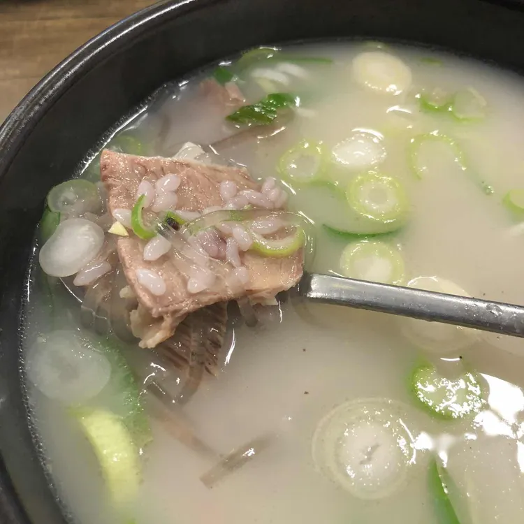 우월한곰탕 대표 사진