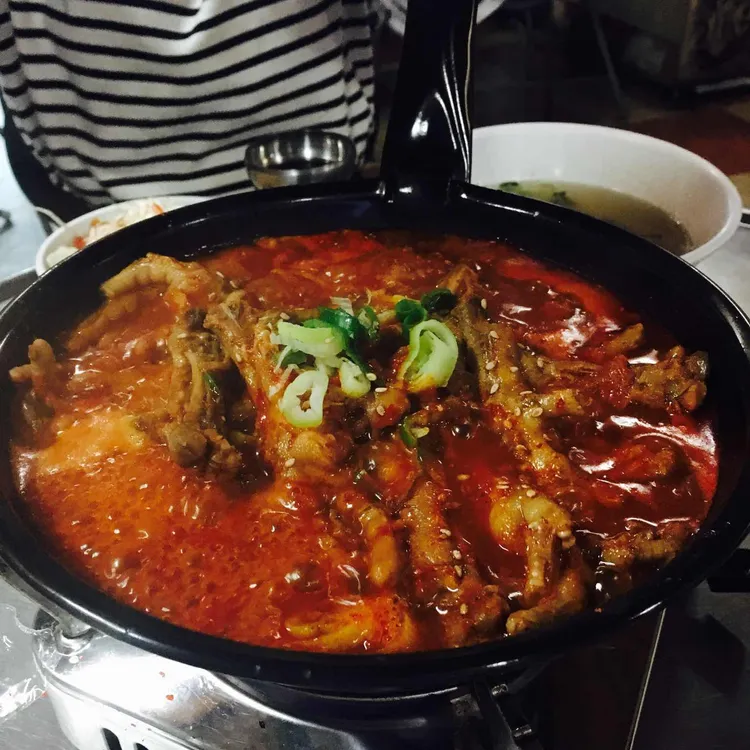 아리오돌뼈신닭발 검단점 대표 사진