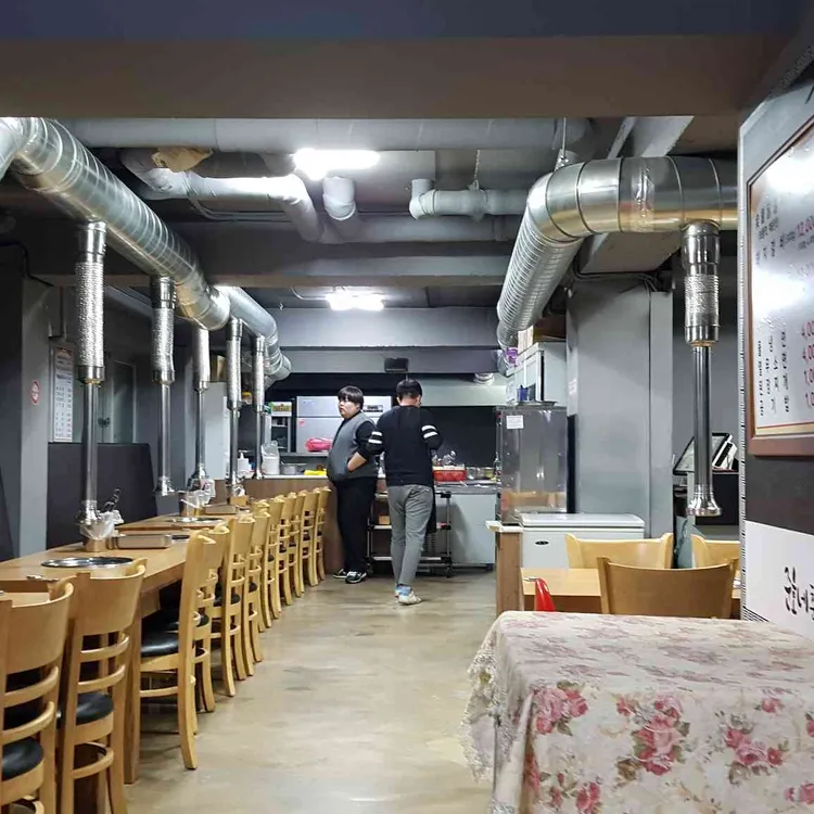 준호네 춘천 숯불닭갈비 대표 사진