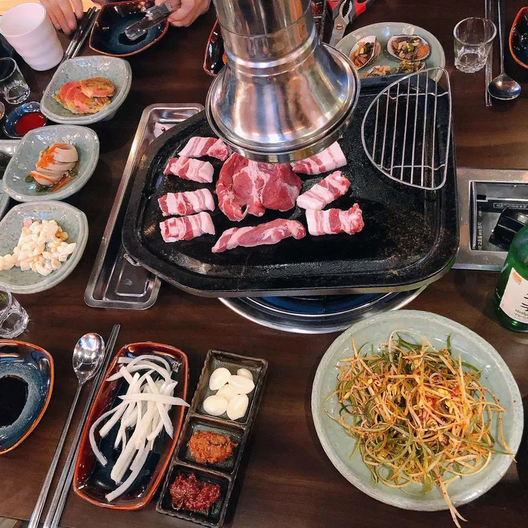 돼지창고 대표 사진