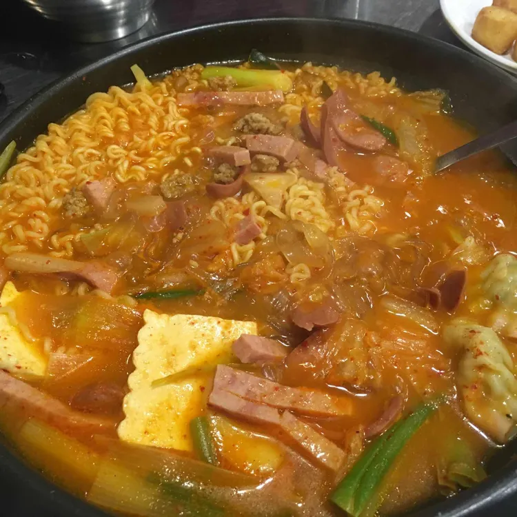 준호가만드는부대찌개 대표 사진