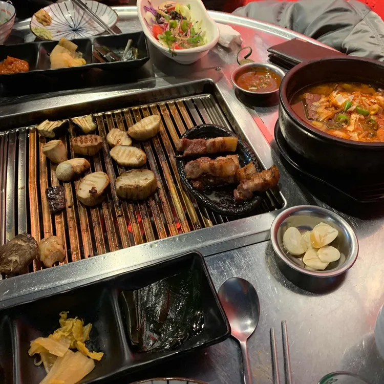 새벽네시반 대표 사진