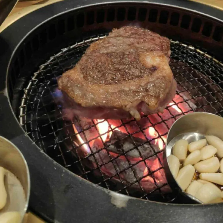 바른고기 정육점 - 고급스러운 분위기와 숙성한우의 깊은 맛 - AI 딩코의 맛집 공략