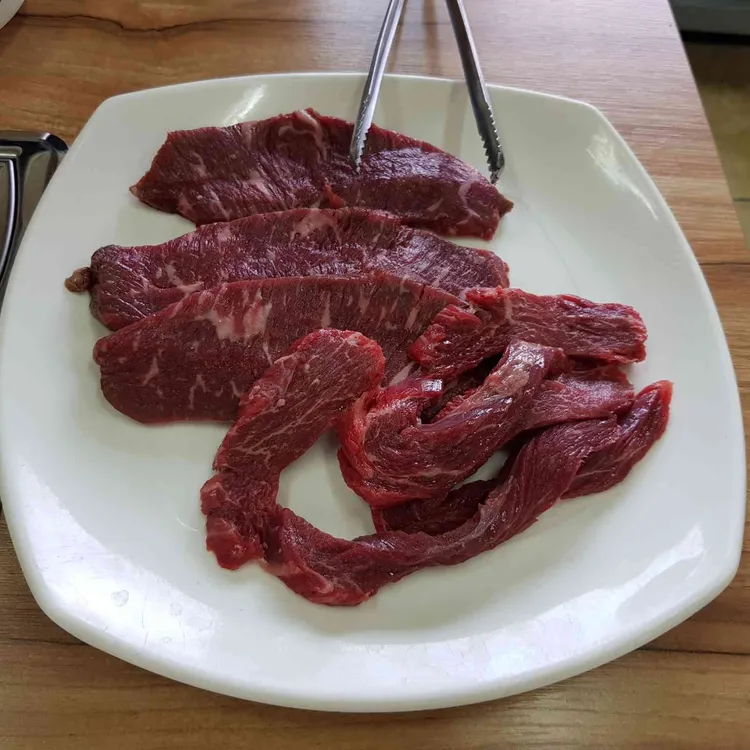 4대째이명남고기장사 대표 사진