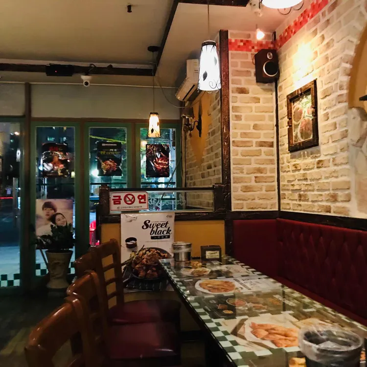 치킨매니아 대표 사진