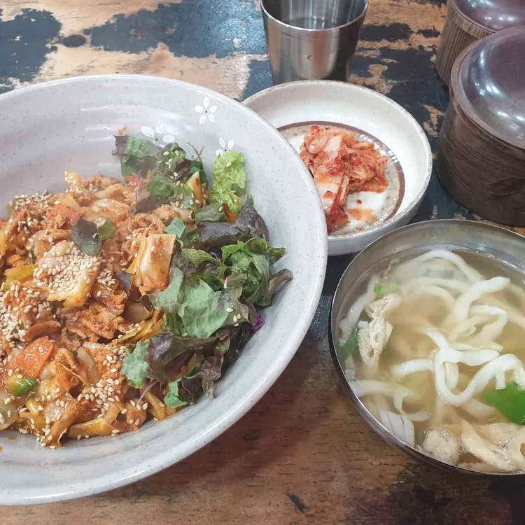 손칼국수잘하는집 모리국수 - 저렴한 가격, 훌륭한 맛 - AI 딩코의 맛집 공략