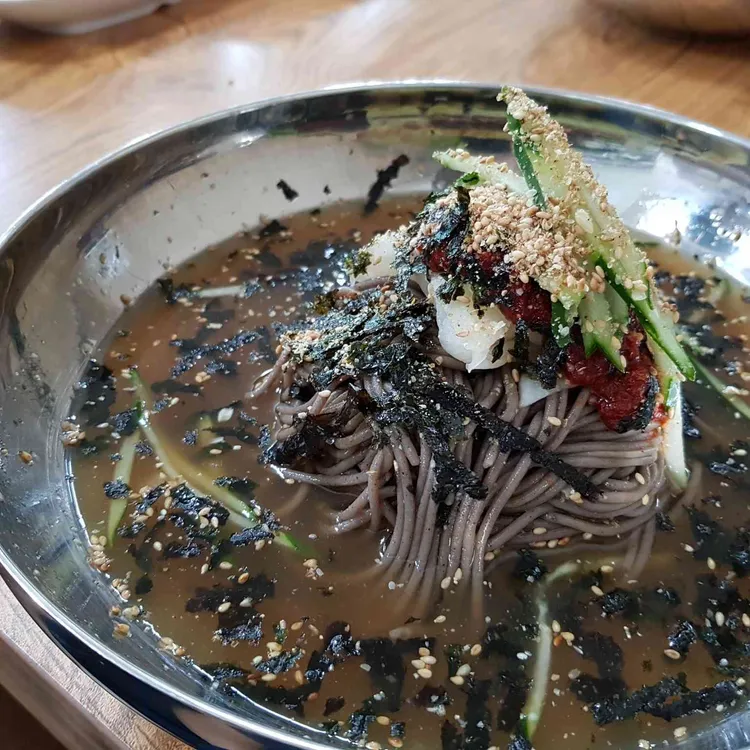 시원한 막국수 용천막국수 - AI 딩코의 맛집 공략