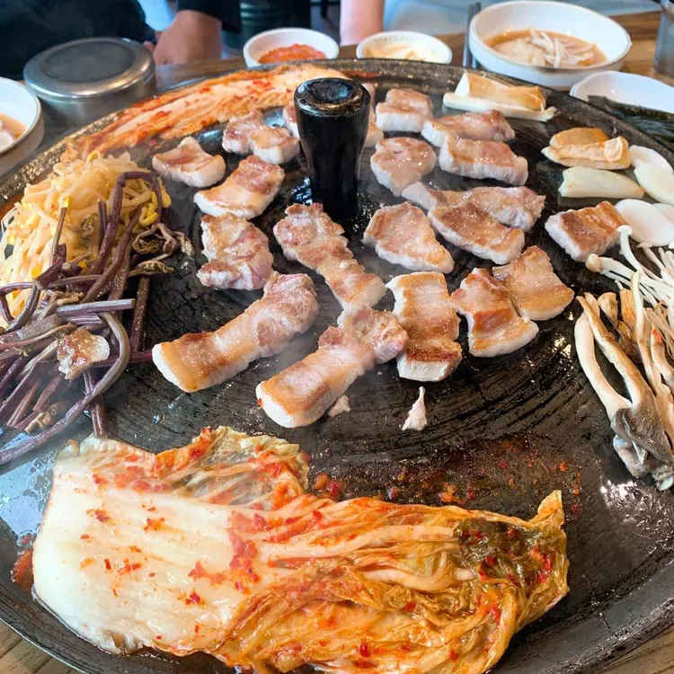 미가 솥뚜껑 삼겹살 대표 사진