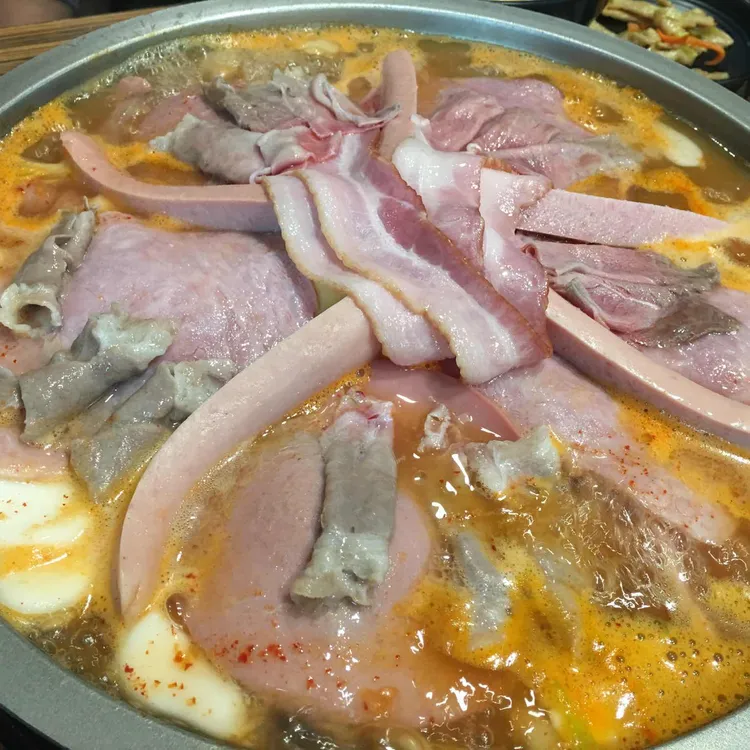 존슨부대찌개 대표 사진