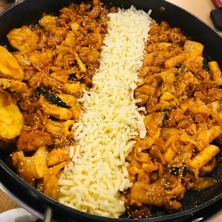 홍춘천 대표 사진