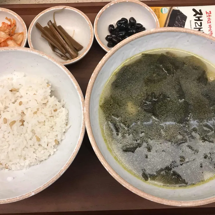 보통식탁 대표 사진