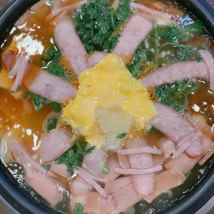 부대찌개매니아돈돌 대표 사진