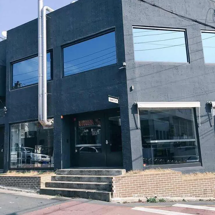 라우스터프 대표 사진