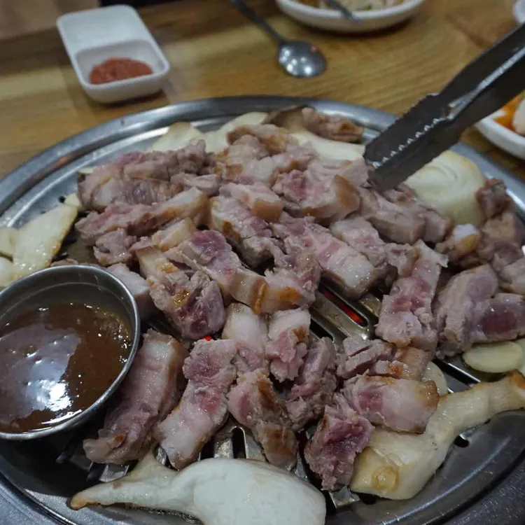 다래와흑돈 대표 사진