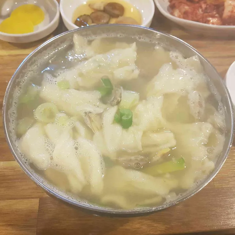 엄마손팥칼국수 대표 사진