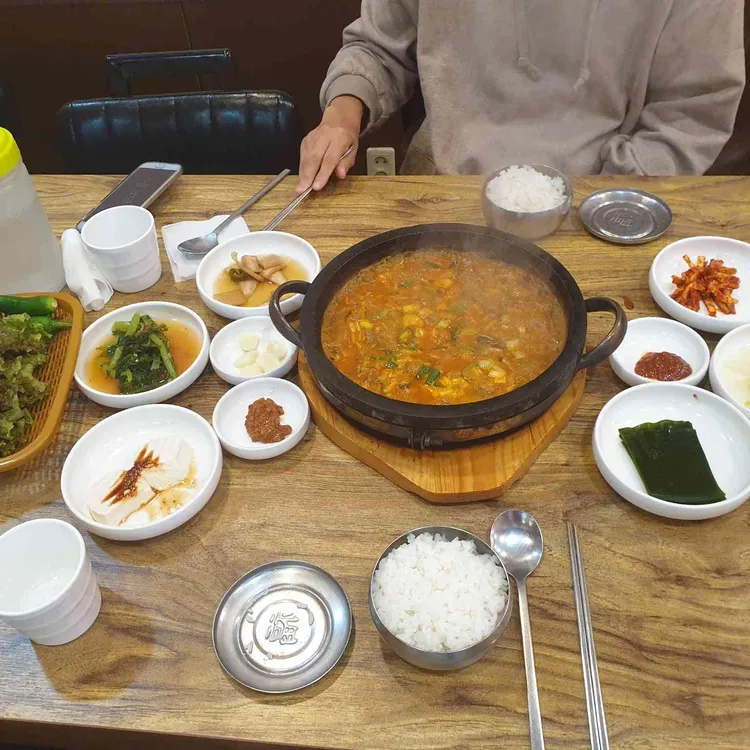 봄내멸치쌈밥 대표 사진