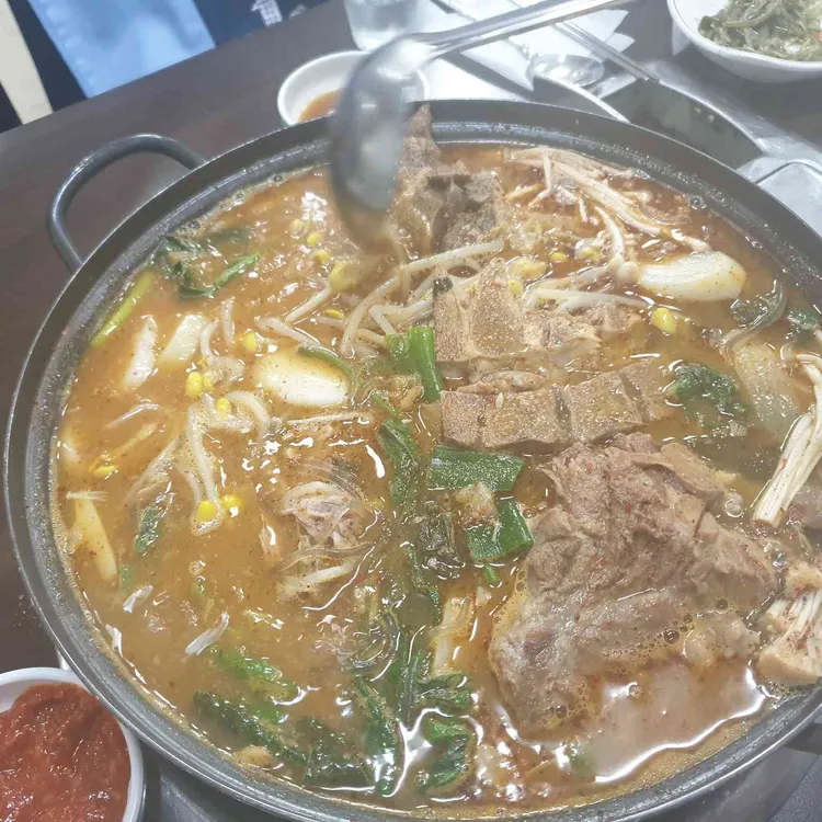 전주명가 감자탕 대표 사진