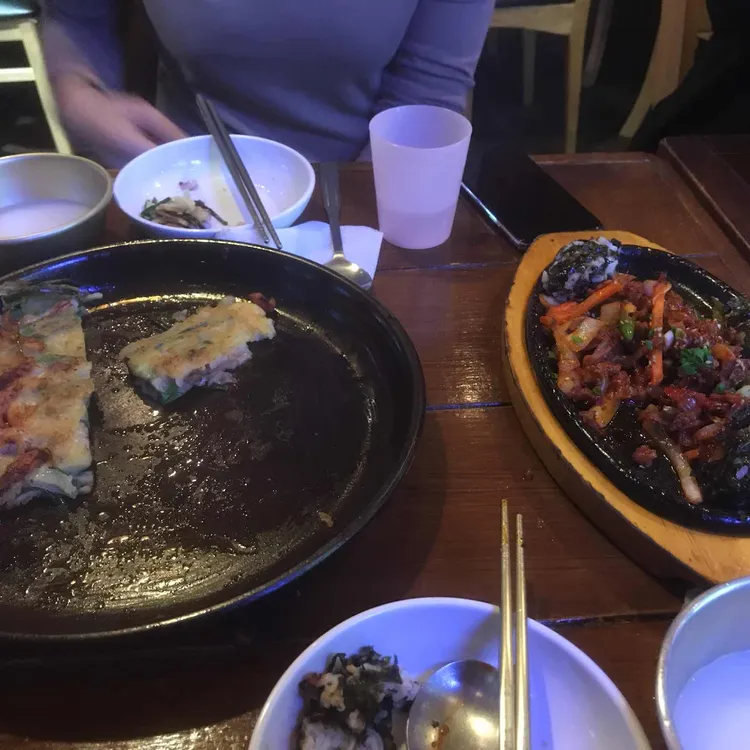 멍석깔고 대표 사진