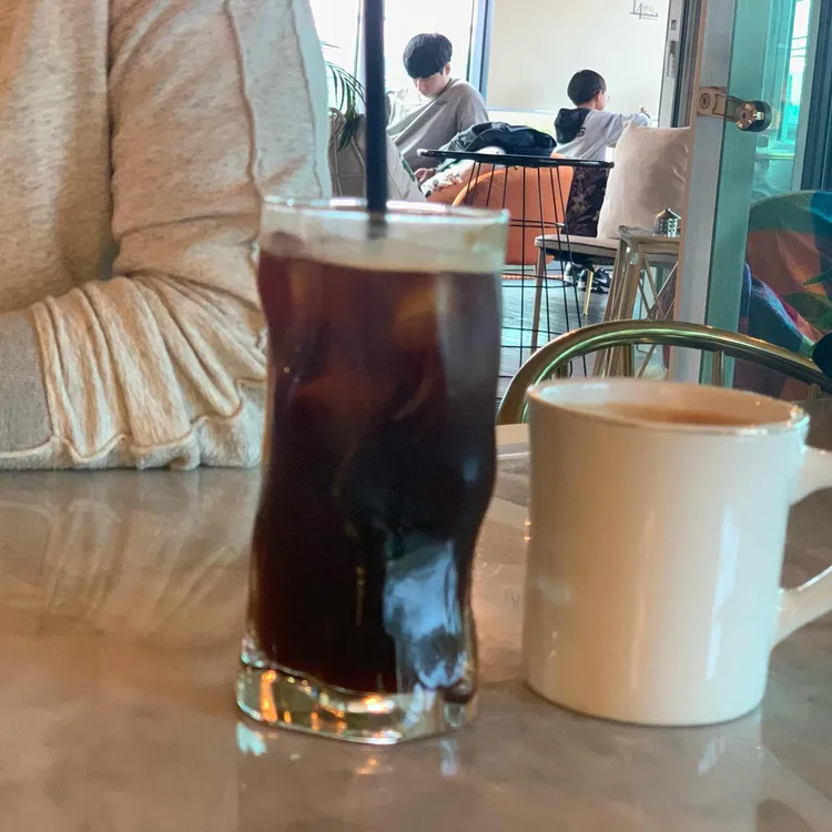 14번지루프탑&카페 대표 사진