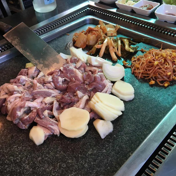 텃골오리돌판구이 대표 사진