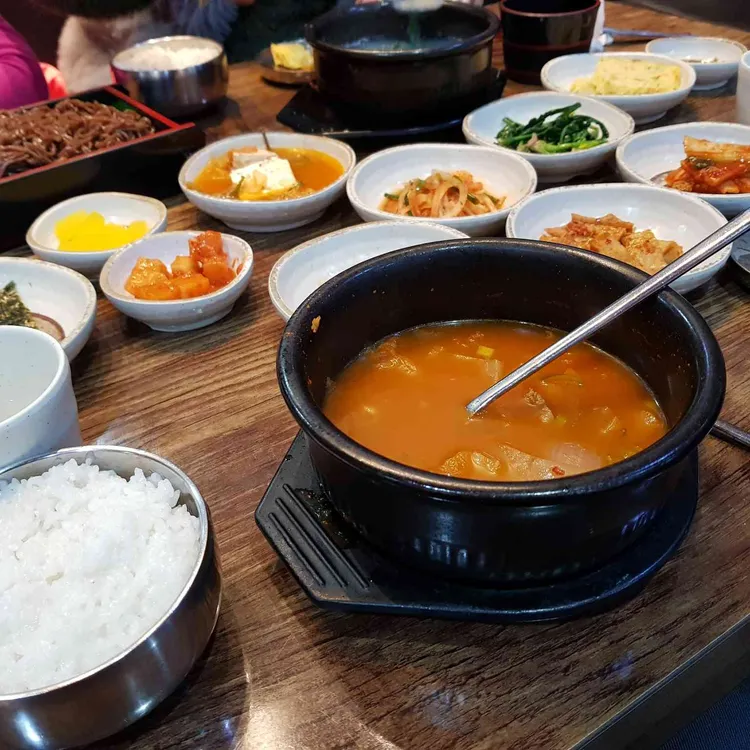 리홍 대표 사진