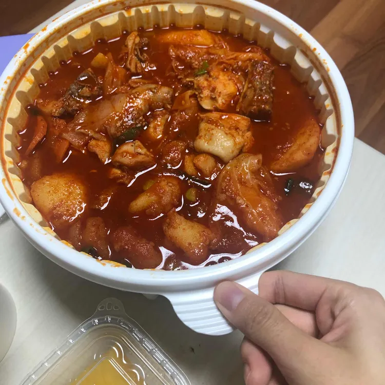 땡초먹고맴맴 대표 사진