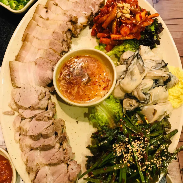 여수굴집 대표 사진