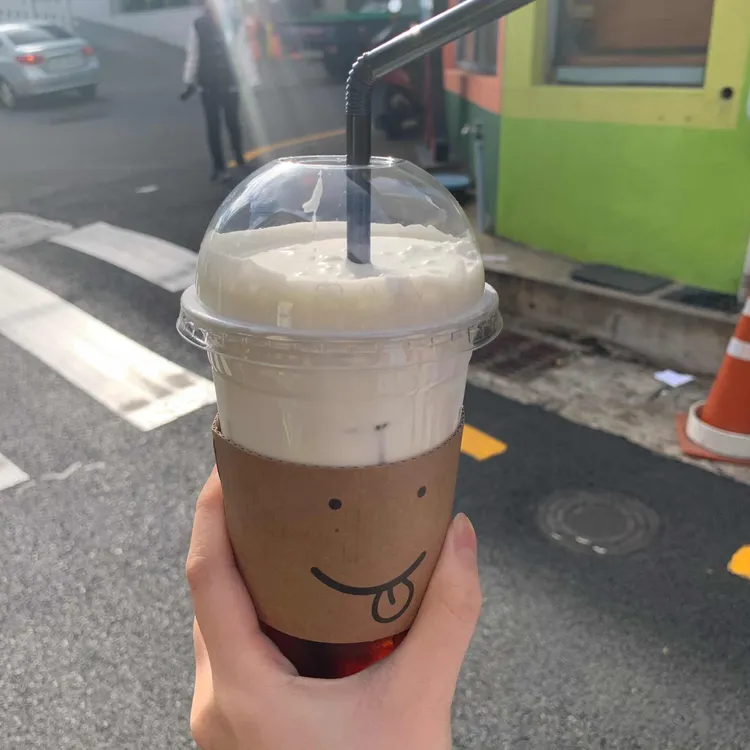 쓰리 라벨즈 대표 사진