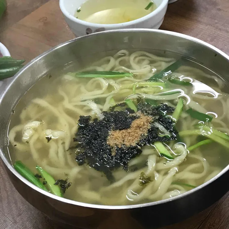 다래칼국수 대표 사진