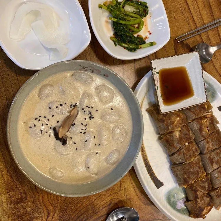 봉평메밀 본가보쌈 - 평촌학원가 메밀막국수, 냉면 맛집 | 다이닝코드, 빅데이터 맛집검색