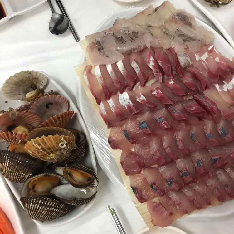 여수수산물특화시장 대표 사진