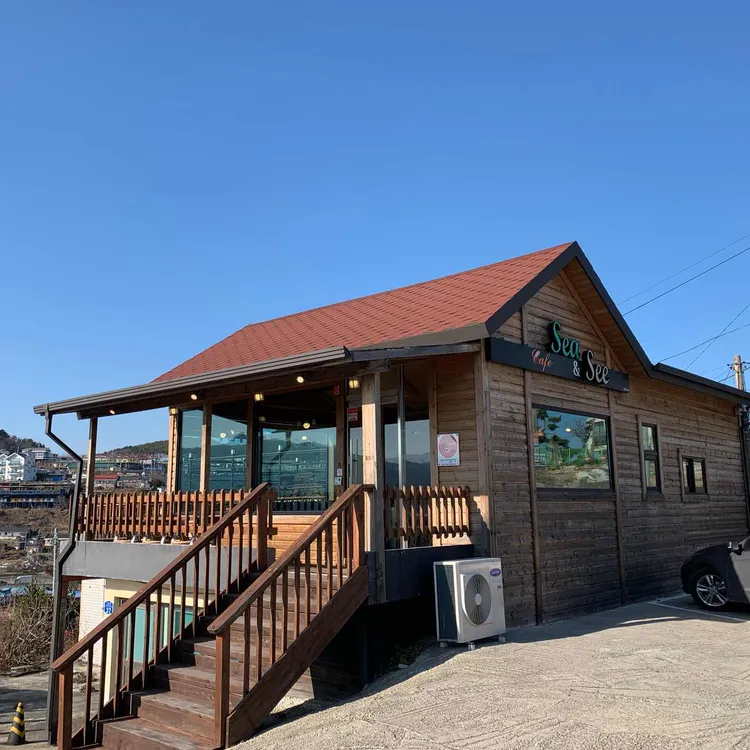 cafe sea & see 대표 사진