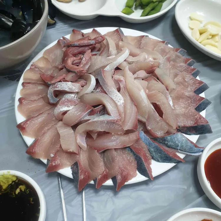 윤가네 초장횟집 대표 사진