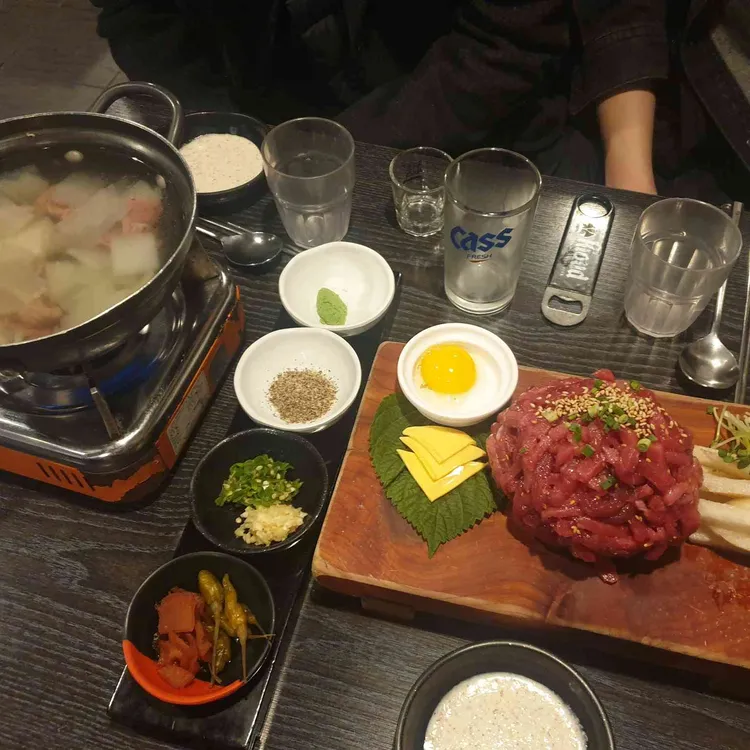 육회지존 대표 사진