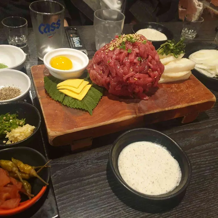 육회지존 대표 사진