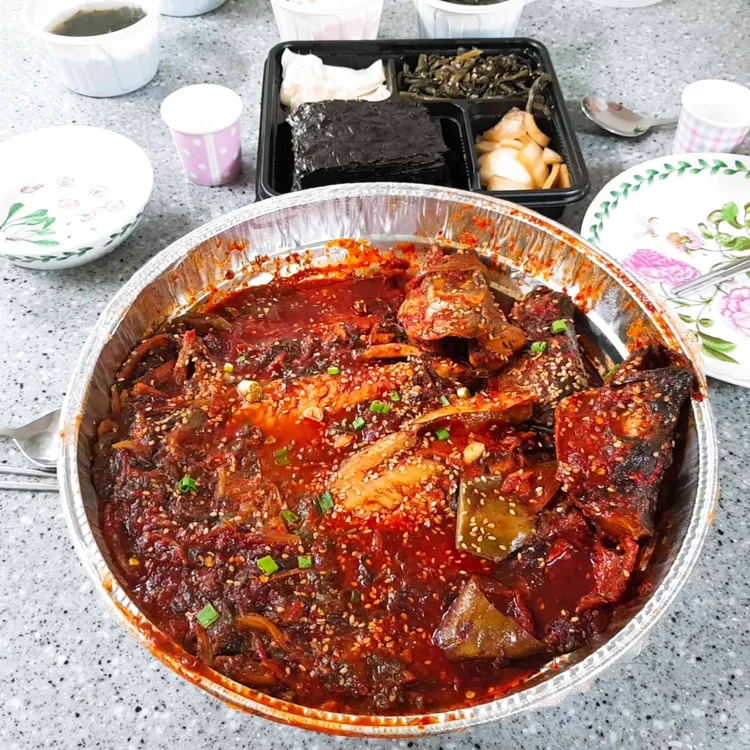 꺼먹지황태진국 대표 사진