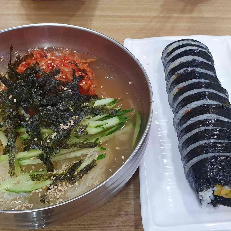 토마토김밥 대표 사진