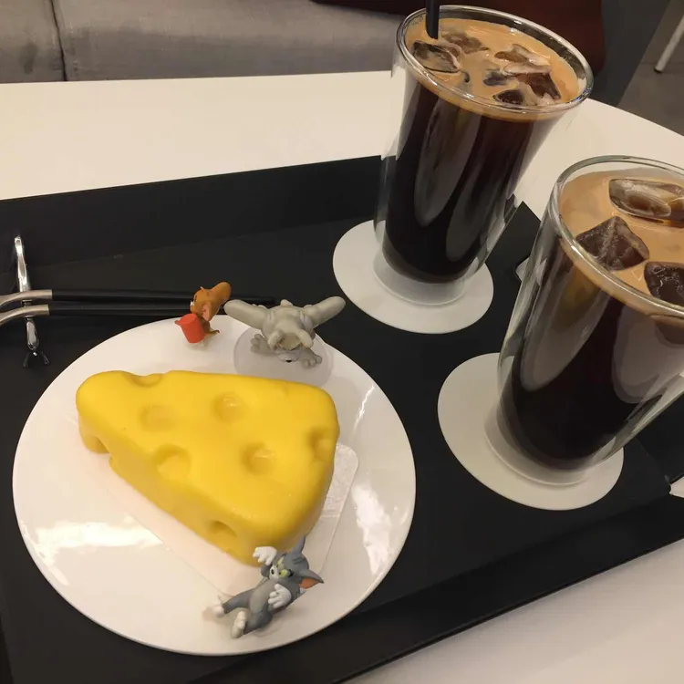 헬로우 트레블러 대표 사진