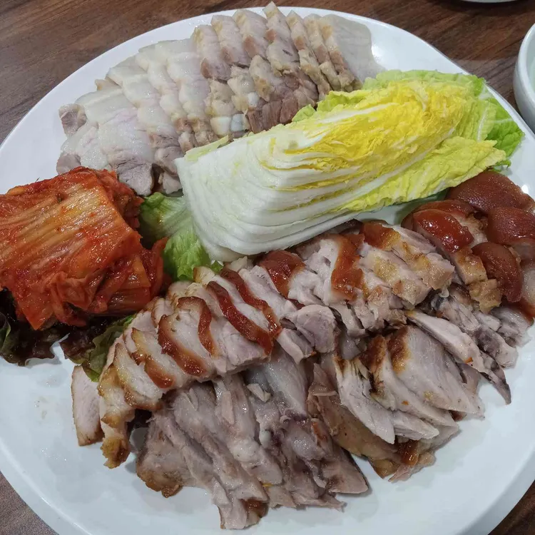 고가네족발 대표 사진