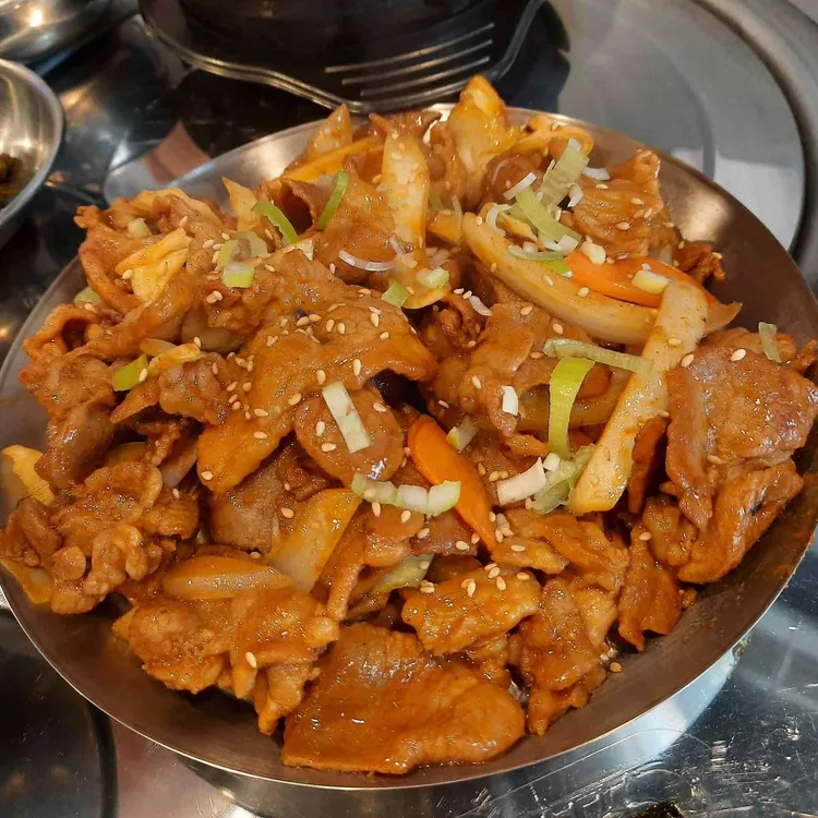 유명돈 대표 사진